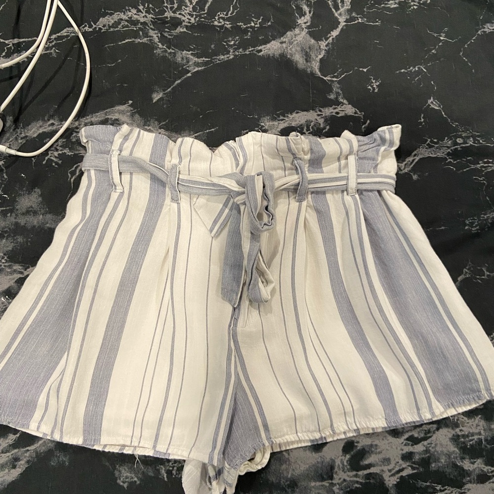 LA Hearts Flowy Shorts